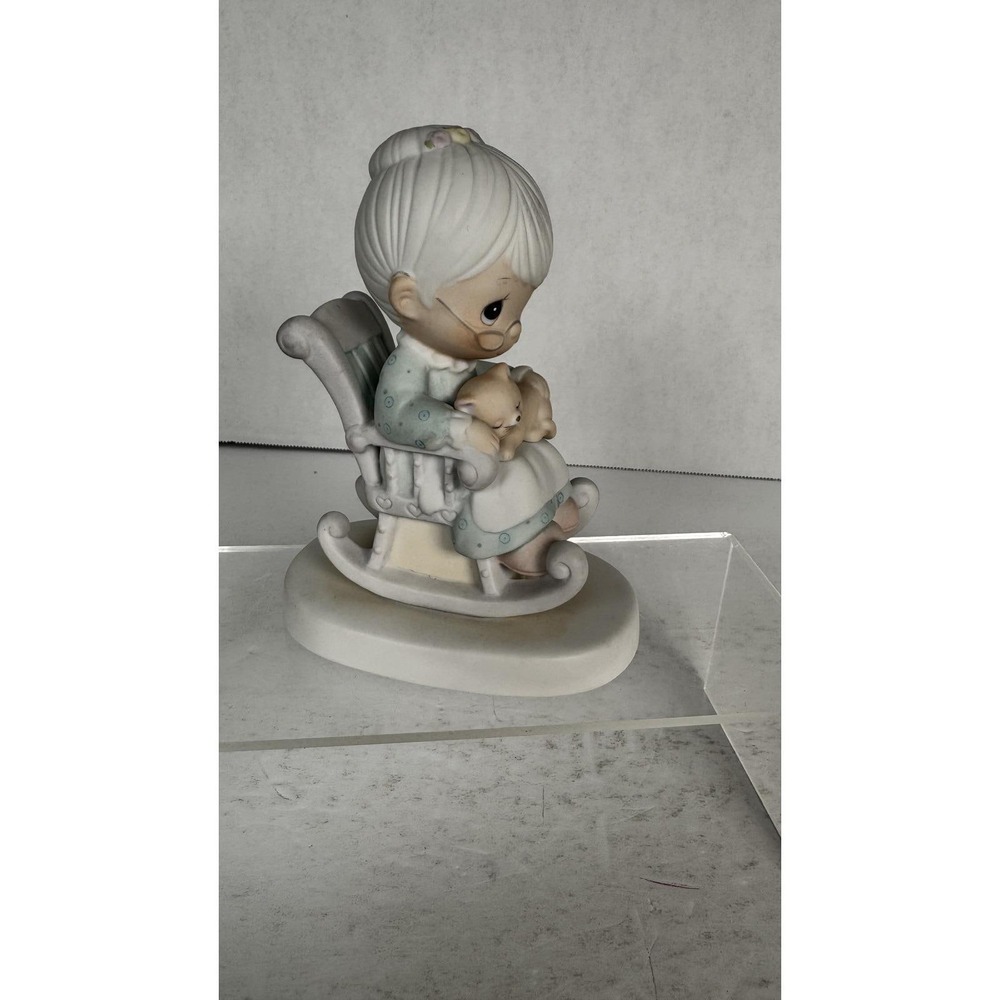 Jonathan & David "The Purr-Fect Grandma" Figurine Enesco 1993 Rocking Chair Cat
